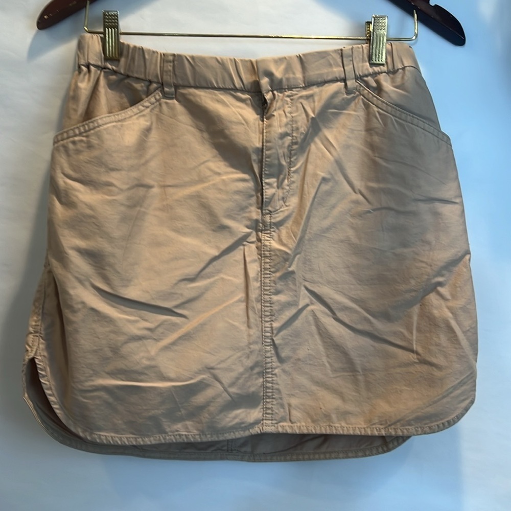 Uniqlo Kahki miniskirt